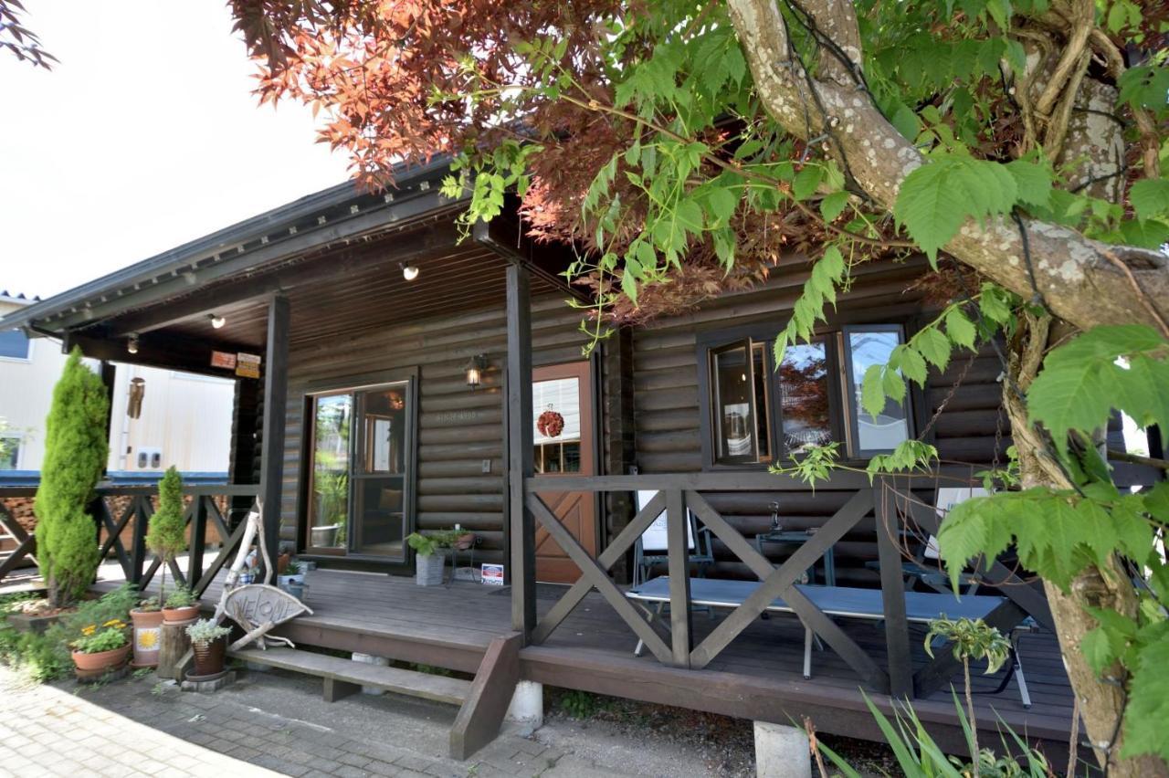 Carrefour Guesthouse カルフール ゲストハウス Toyama Station Екстериор снимка